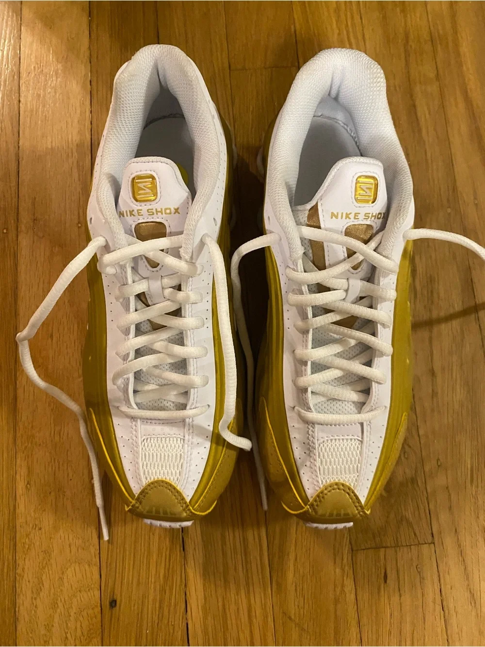 NEW Nike Shox R4 White Gold Womens New Casual Classic